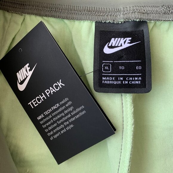 Nike Tech Pack Shorts - NWT - Picture 11 of 14